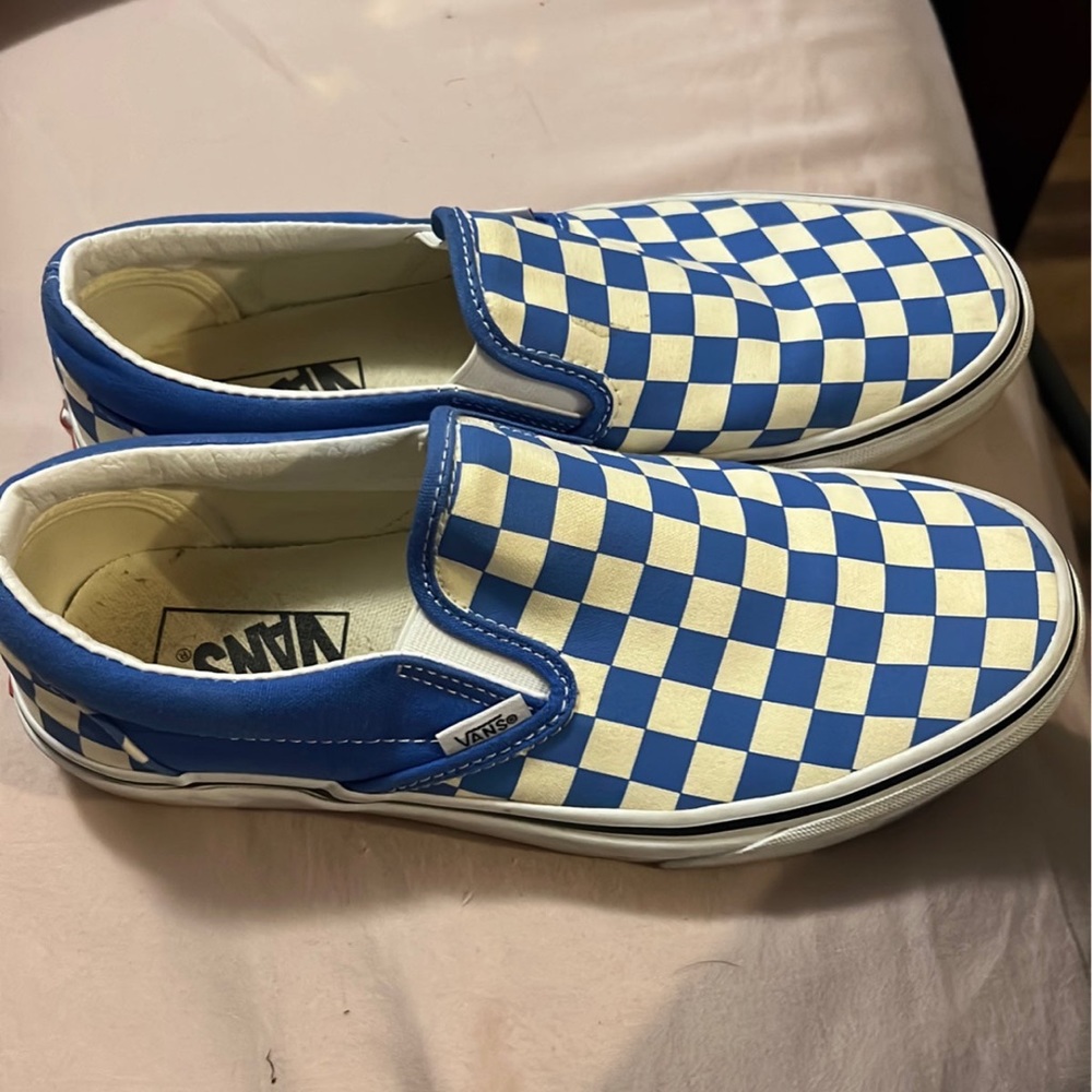 Vans - Picture 6 of 7